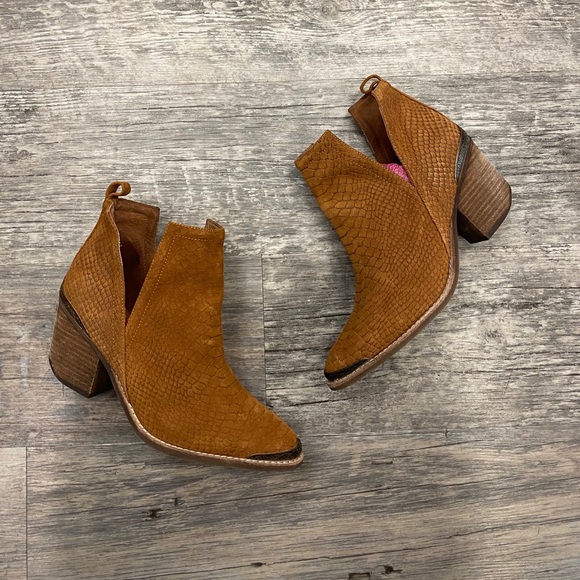 Jeffrey Campbell Shoes - Jeffery Campbell boots